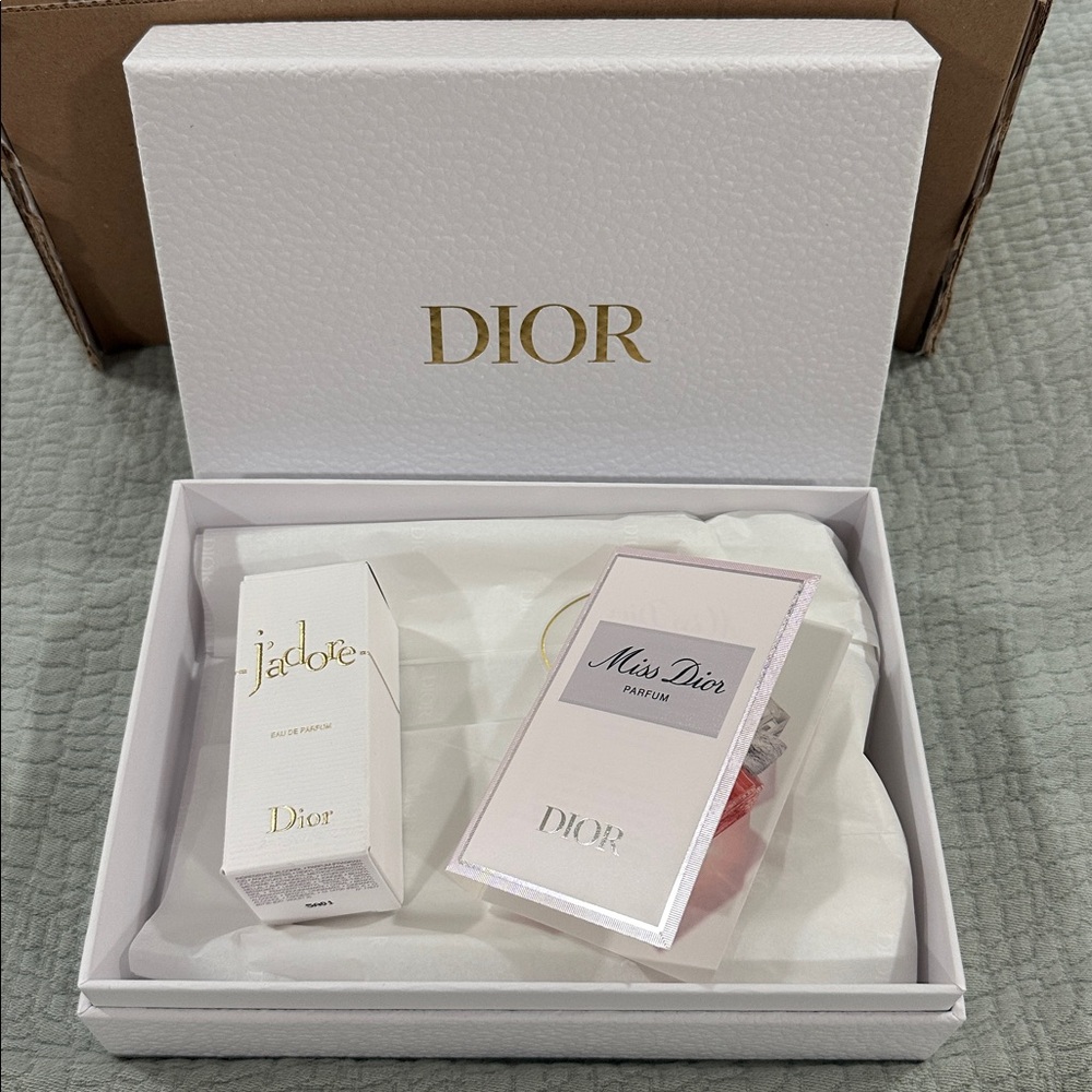 Dior Gift Box Envelope - Picture 3 of 7